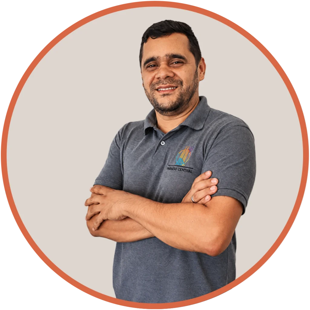 Asesor Comercial Alejandro Ávila Proyecto Paraíso