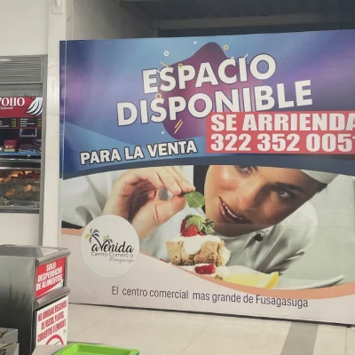 AVENIDA -PLAZOLETA-LOCAL-302